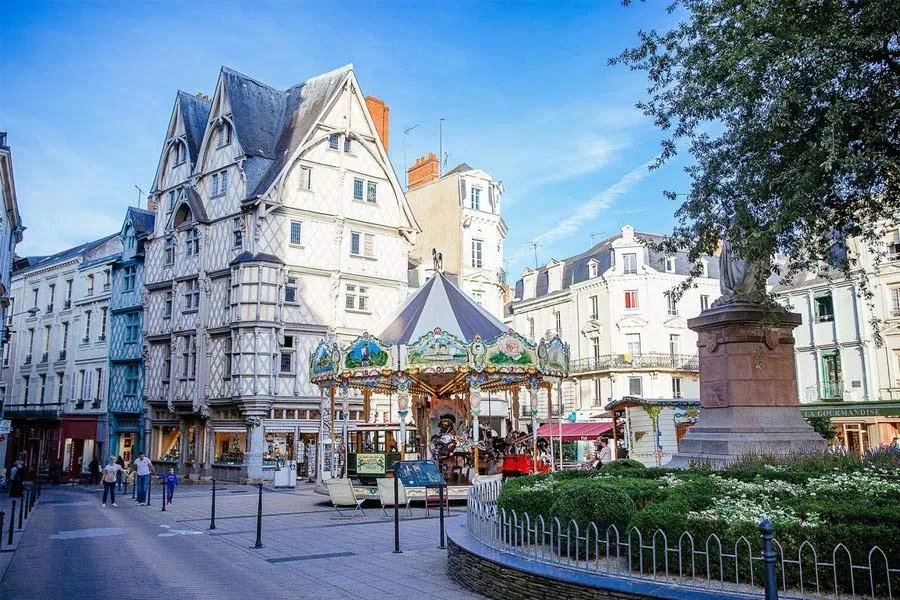 Comment est la vie à Angers ? Que voir ? Que faire quand on vit ici ?